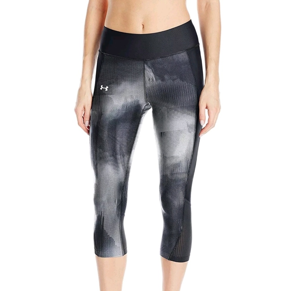 Women's Under armour fly by Capri pant size M